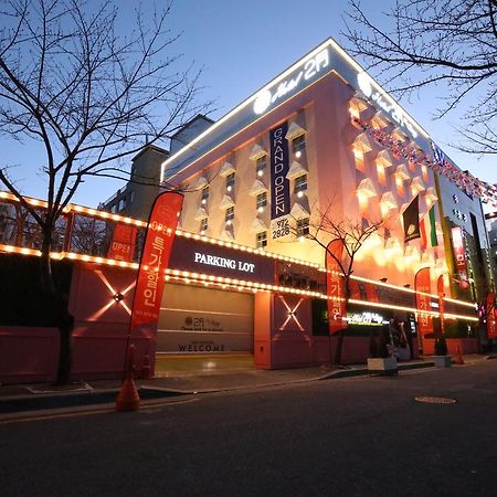 February Stay Gangseo Busan Bagian luar foto